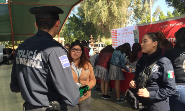 Invitan a alumnos de Cobach a cursar carrera policiaca